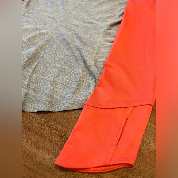 NWOT North Face Flash Dry women’s top size small - Picture 5 of 6